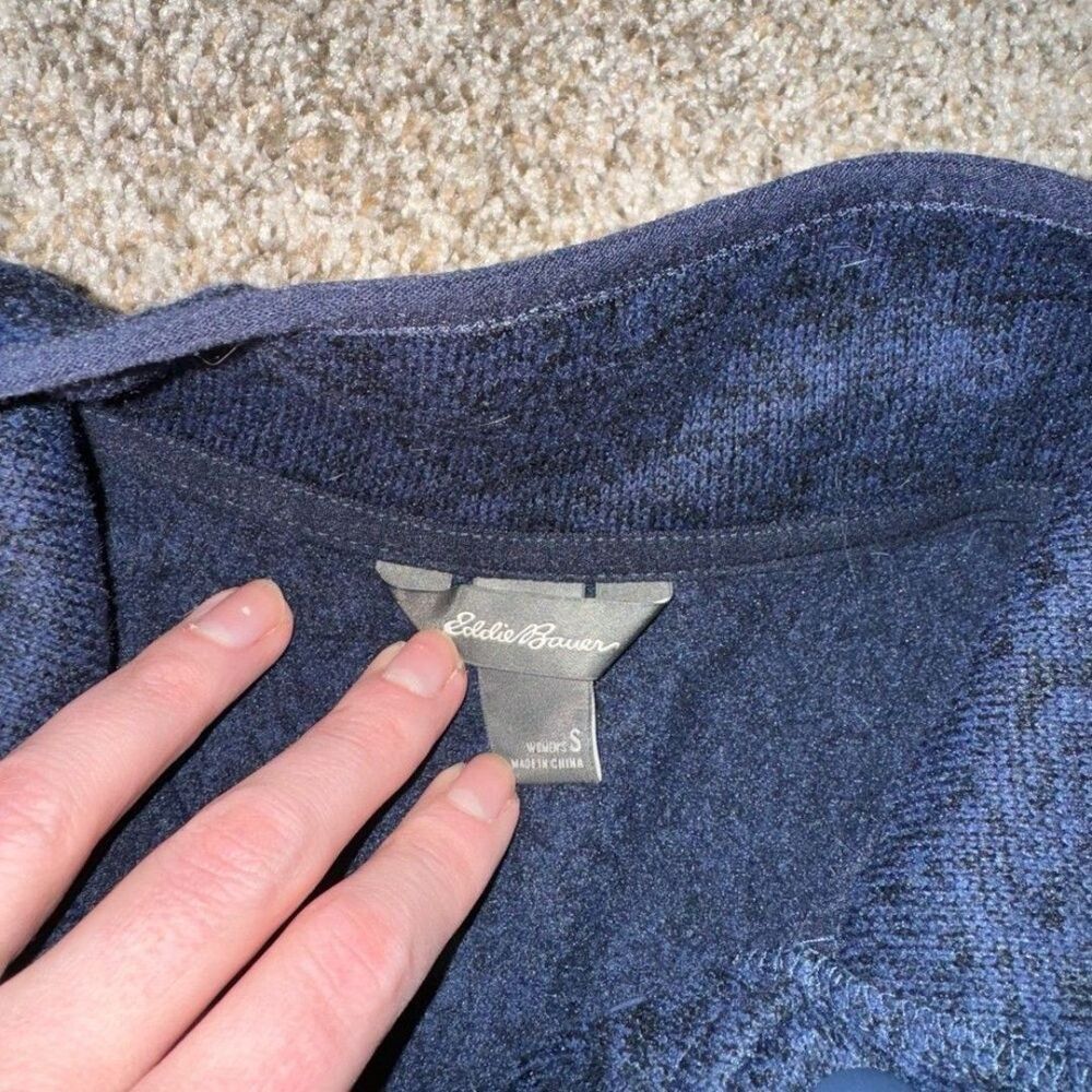 Navy Eddie Bauer fleece - Picture 4 of 4